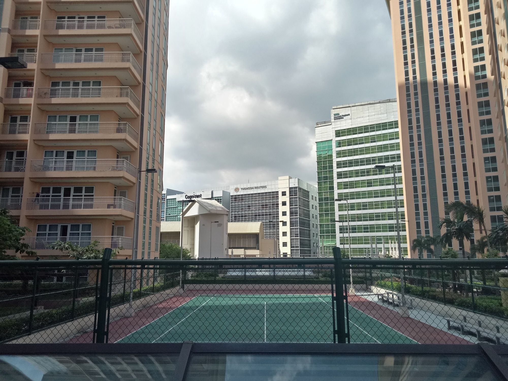 Venice Mckinley Hill Taguig Bgc Exterior foto